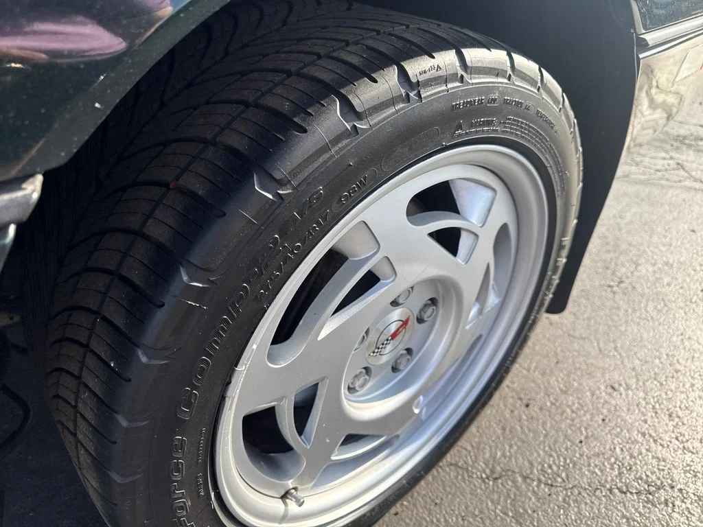 Used 1990 Green Chevrolet Convertible image 10
