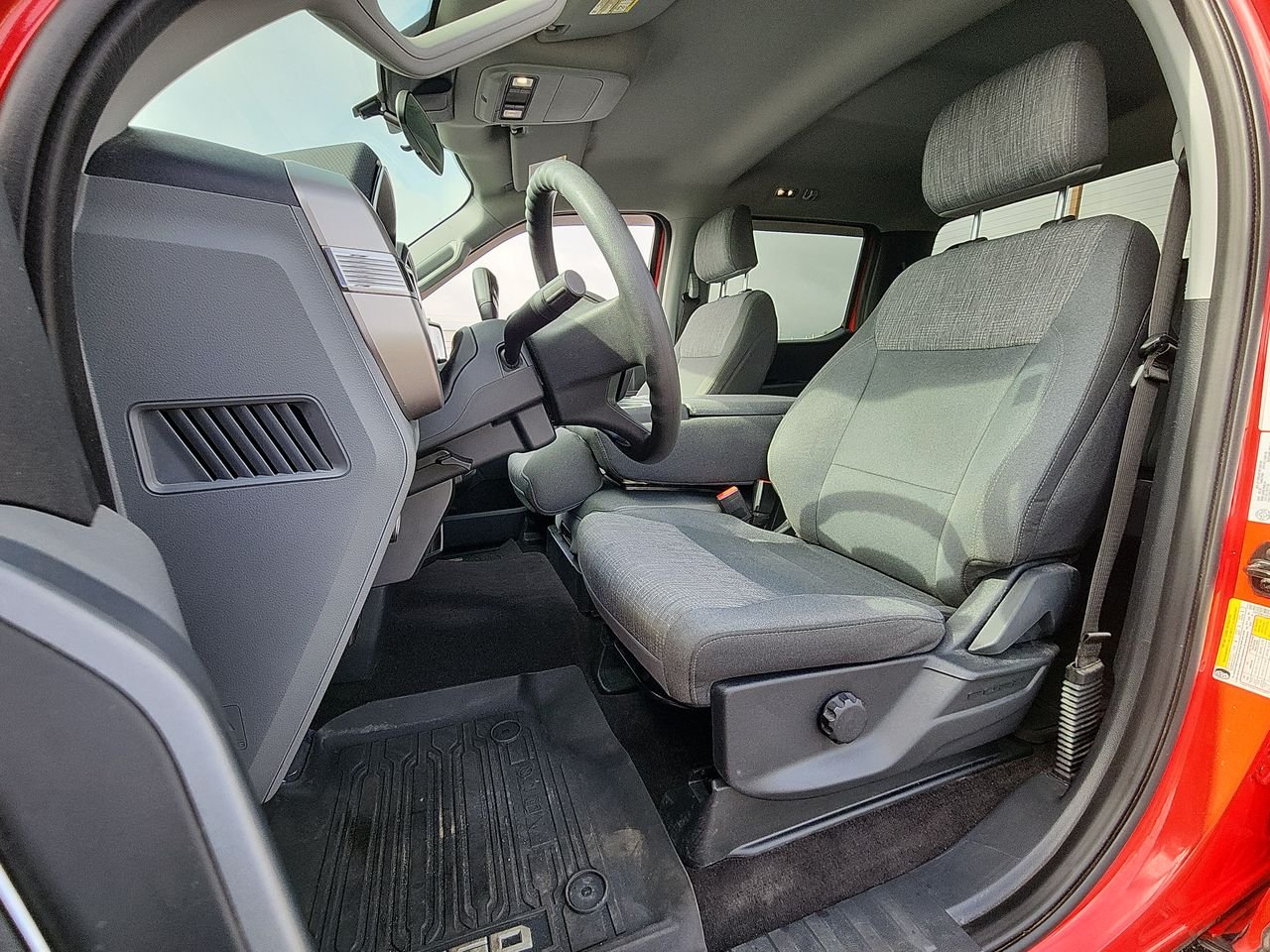 Used 2022 Red Ford XLT image 11