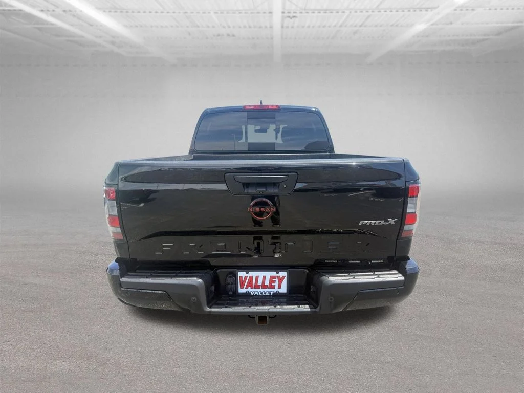 Used 2023 Black Nissan PRO-X image 7