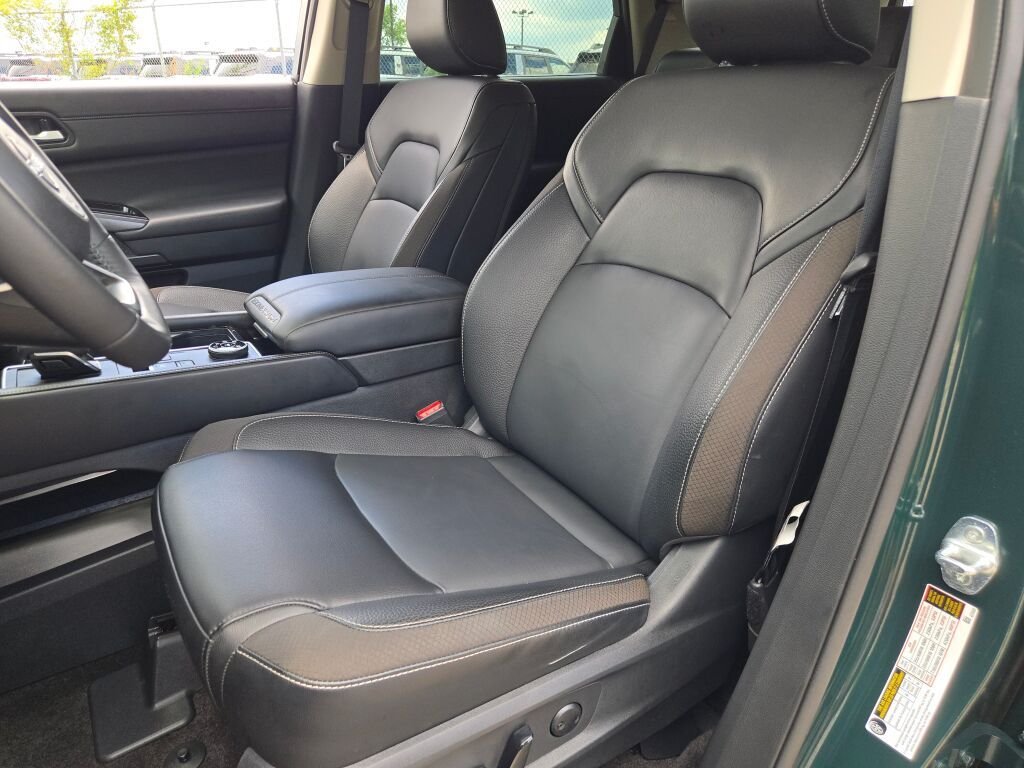 Used 2024 Black Nissan SL image 26