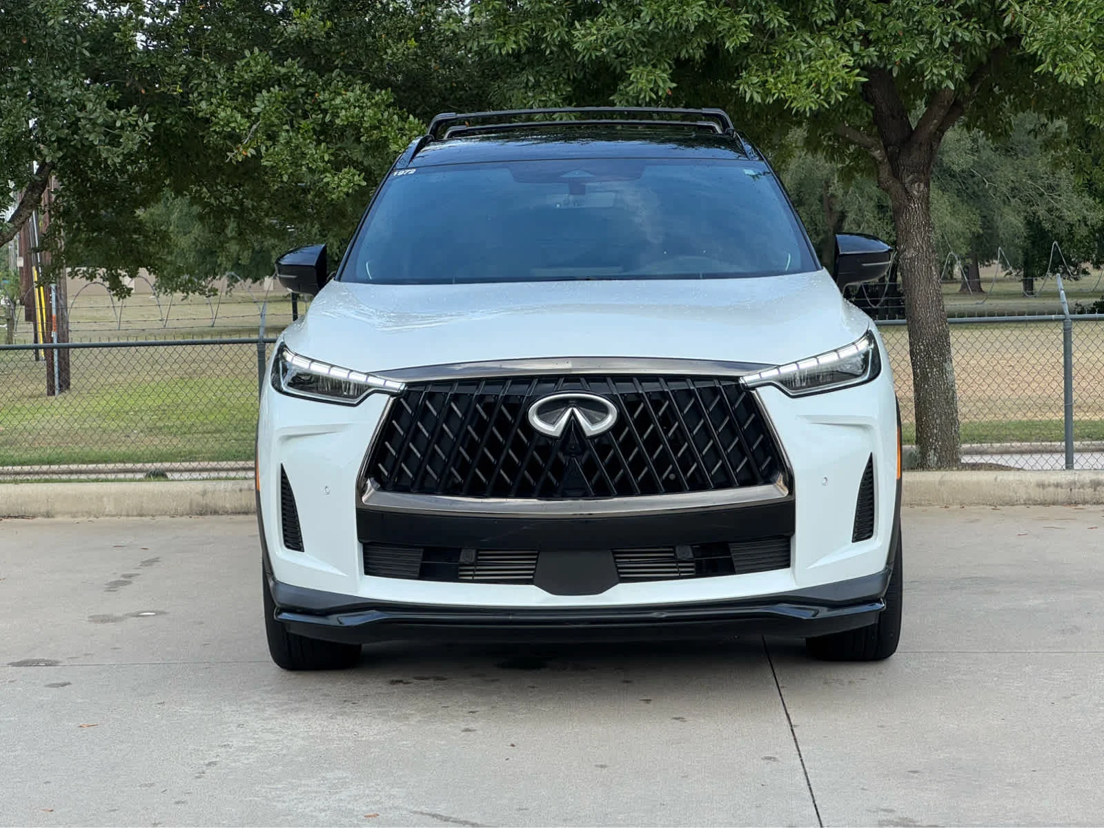 Certified Used 2026 Radiant White/Black Obsidian INFINITI SPORT image 2