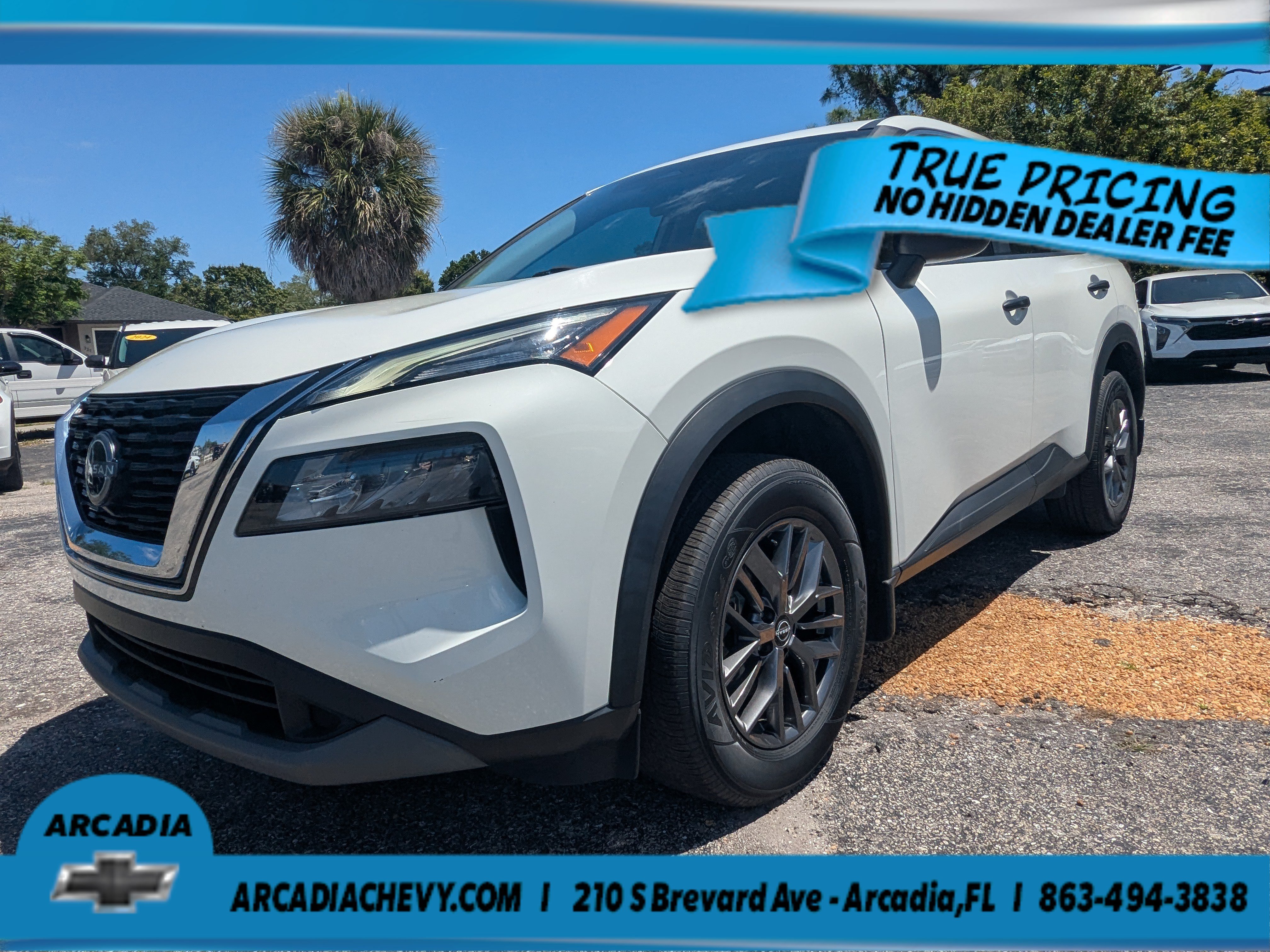 Used 2023 Glacier White Nissan S image 9