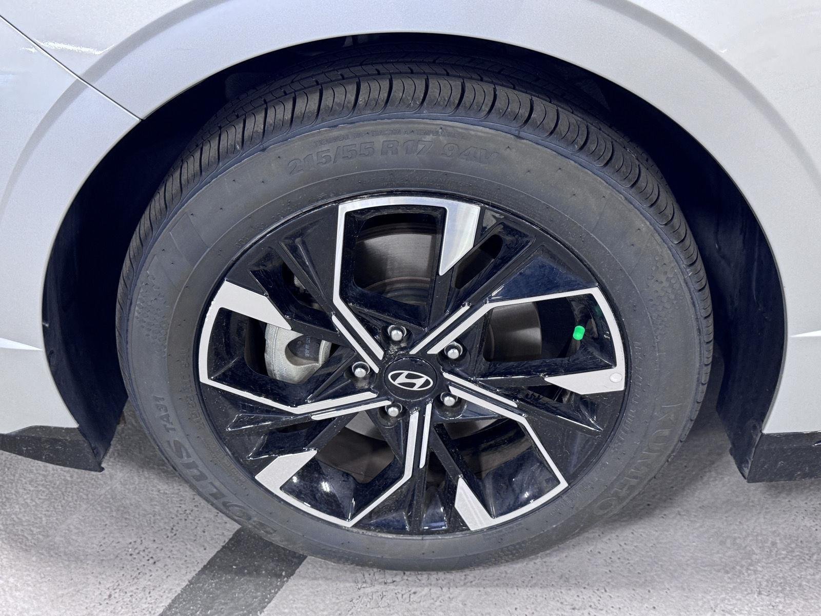2025 Hyundai Sonata SEL - Photo 13