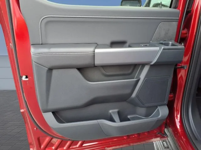 New 2026 Ruby Red Metallic Tinted Clearcoat Ford XLT image 12