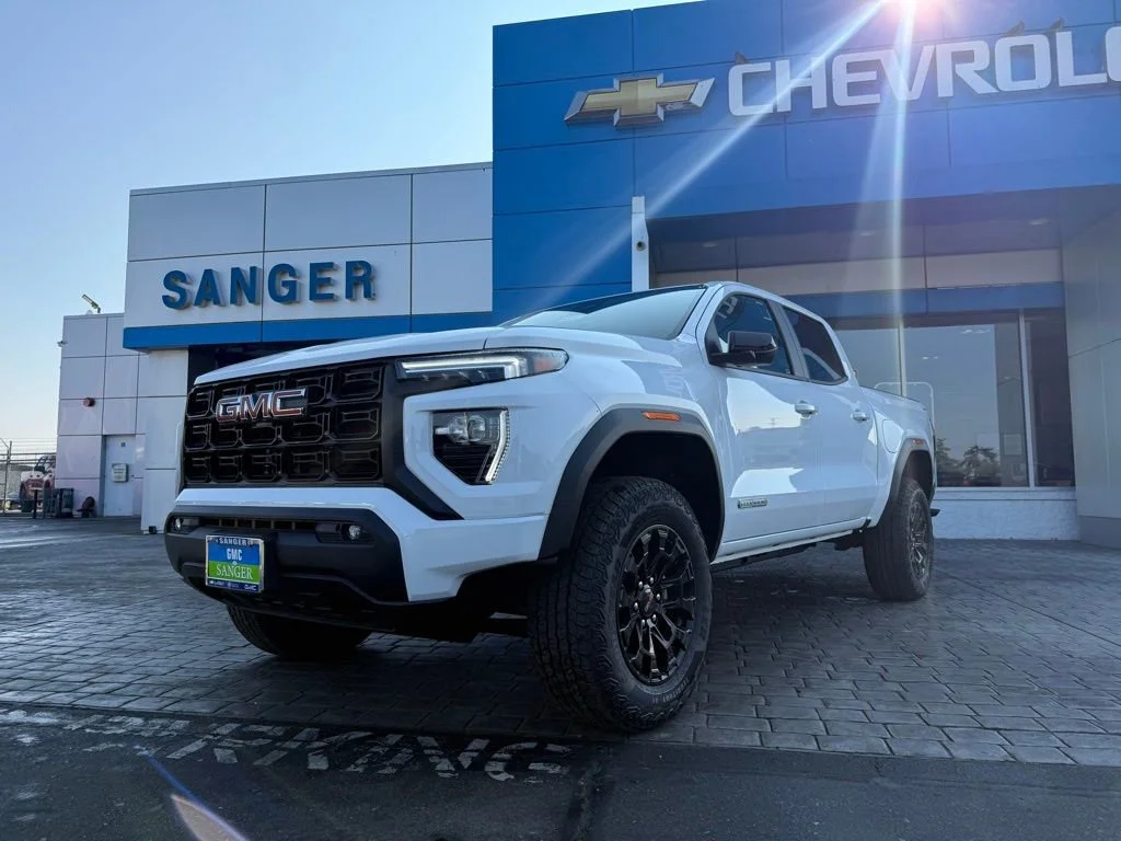 New 2026 Summit White GMC Elevation image 3