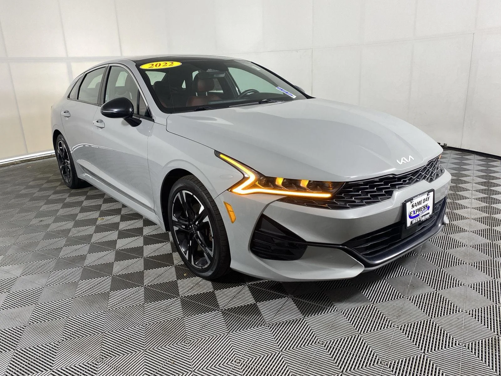Used 2022 Wolf Gray Kia GT-Line image 10