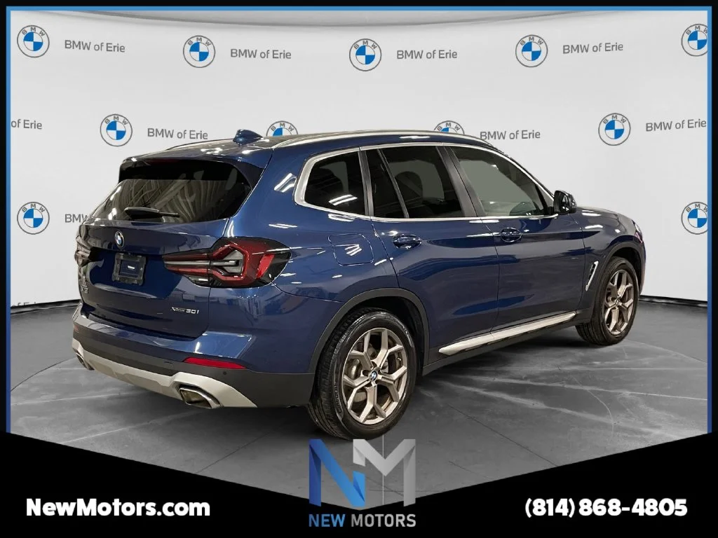 Used 2022 Blue Metallic BMW xDrive30i image 5
