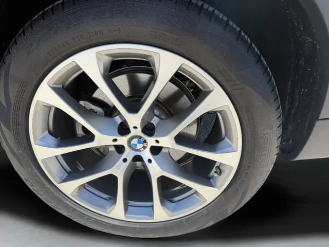 Used 2024 Black BMW sDrive40i image 33