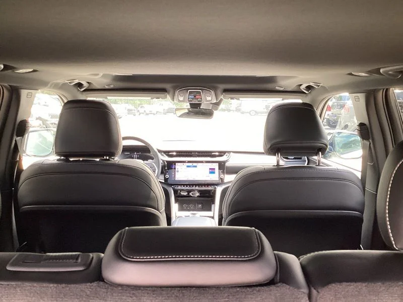 New 2026 Bright White Clearcoat Jeep Laredo Altitude image 14