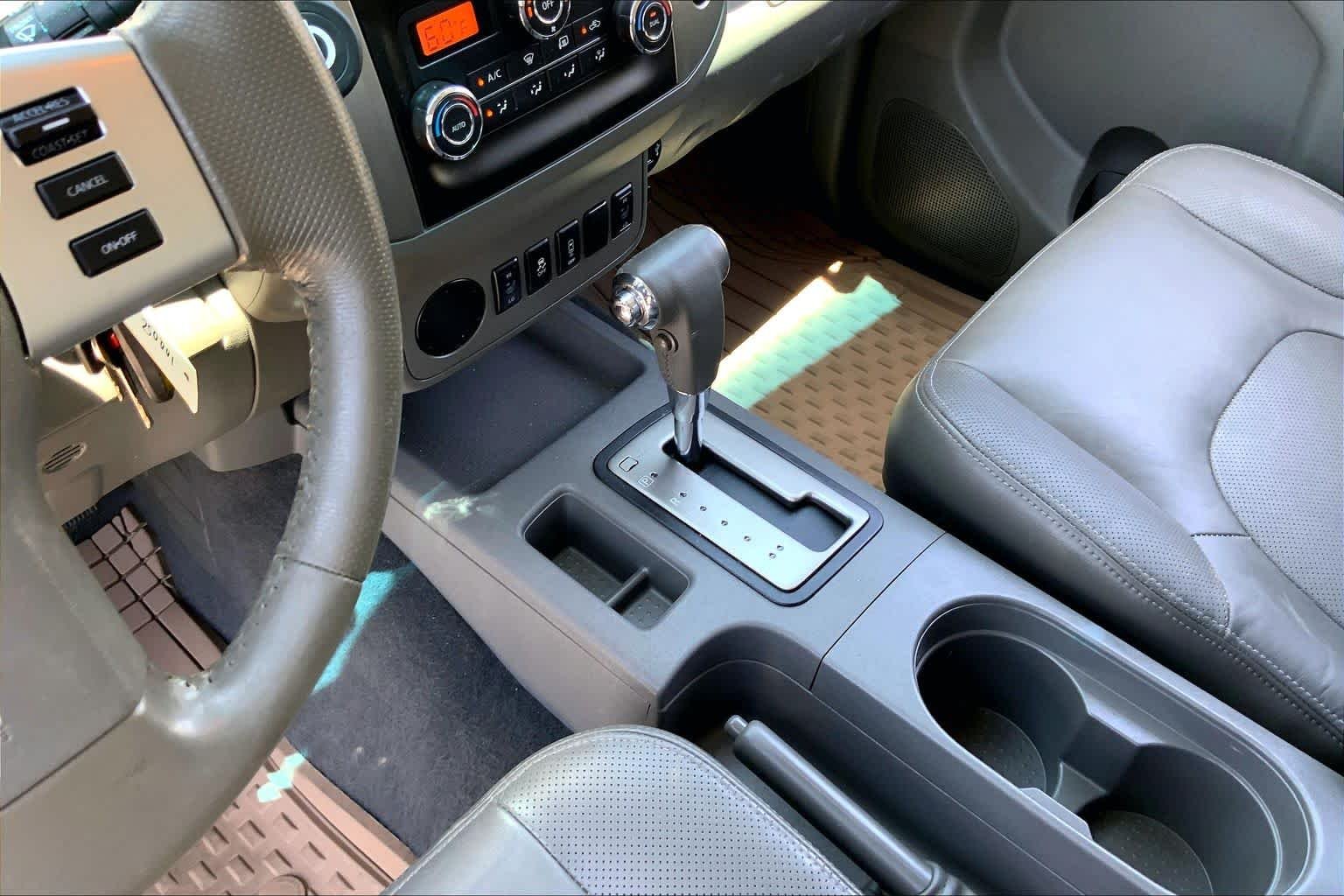Used 2019 Gun Metallic Nissan SL image 14