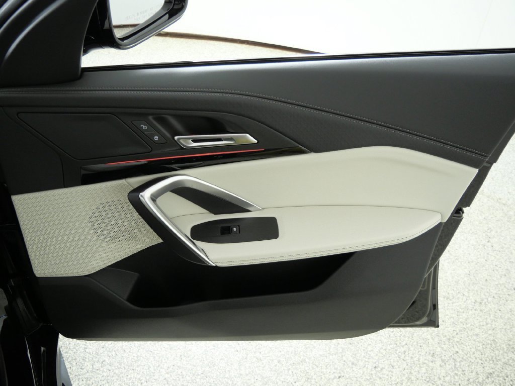 New 2027 Black Sapphire Metallic BMW xDrive28i image 20