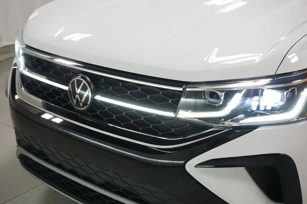Certified Used 2023 Pure White Volkswagen 1.5T SEL image 44