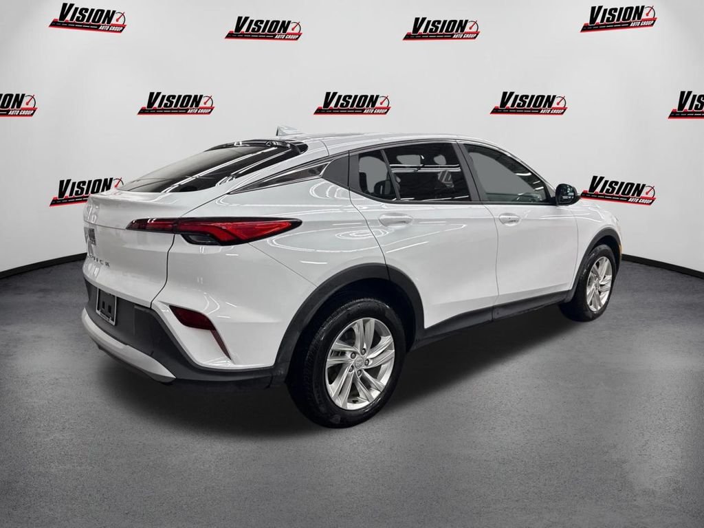 Used 2025 White Buick Preferred image 5