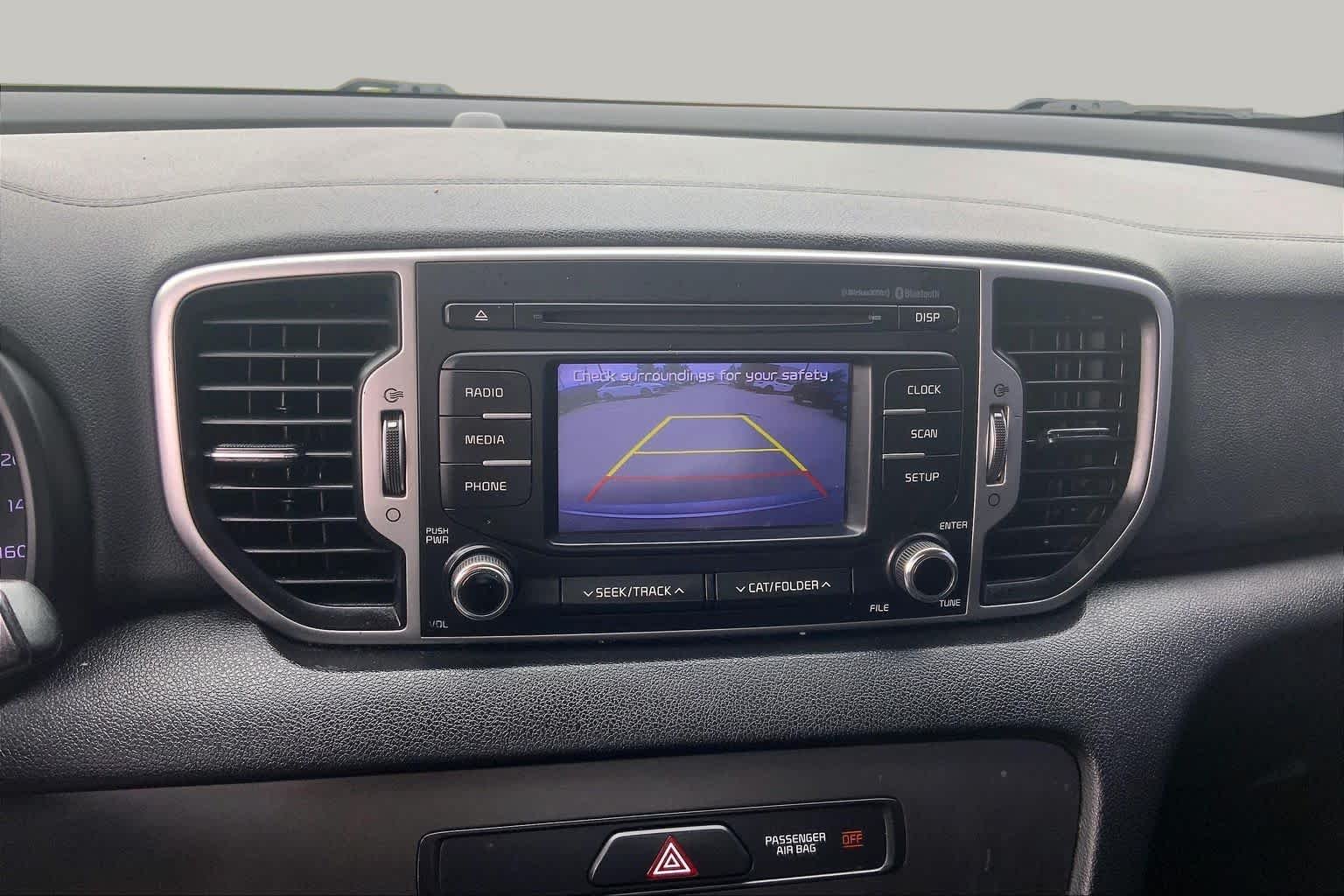 Used 2018 Sparkling Silver Kia LX image 29