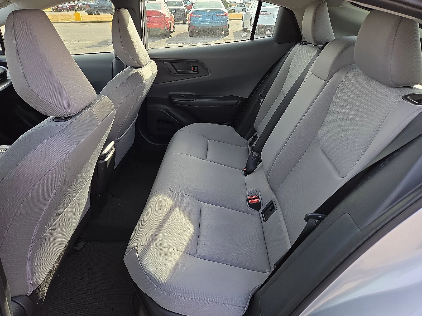 2026 Toyota Prius LE - Photo 7
