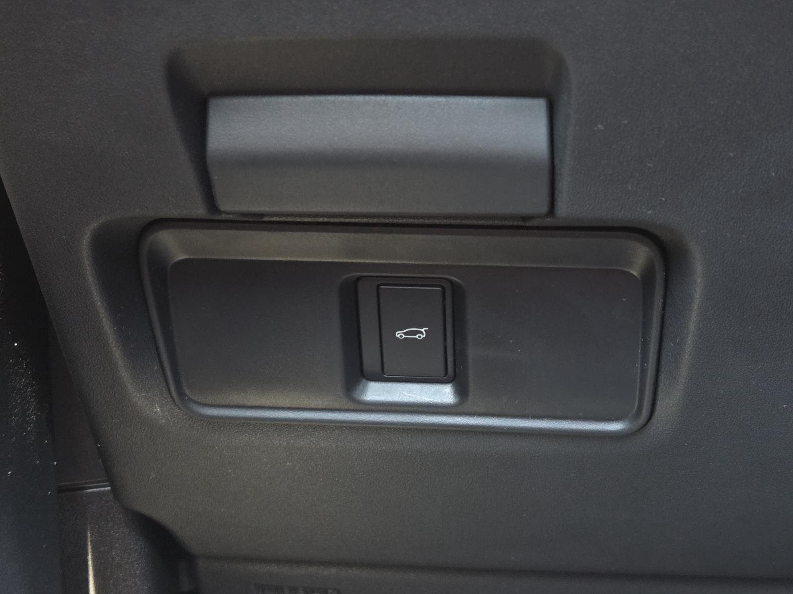 New 2026 Fuji White Land Rover Core S image 23