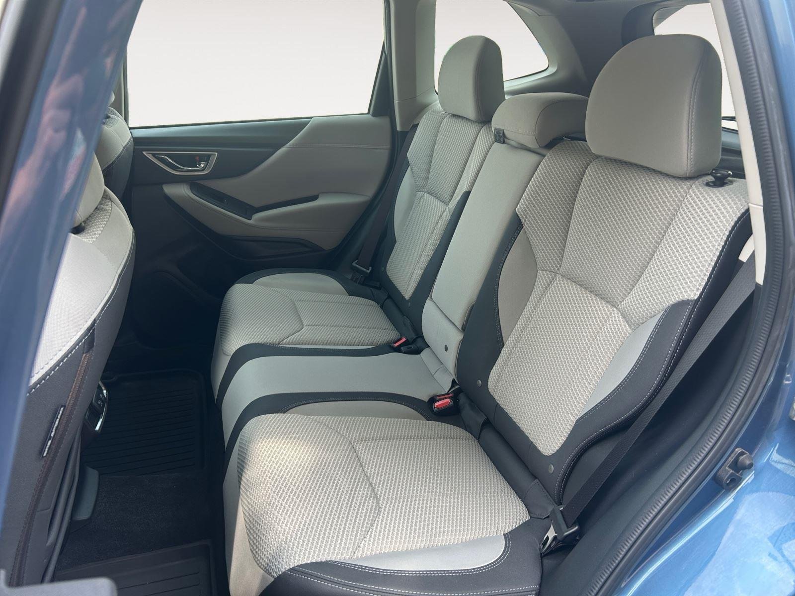 Used 2021 Horizon Blue Pearl Subaru Premium image 13
