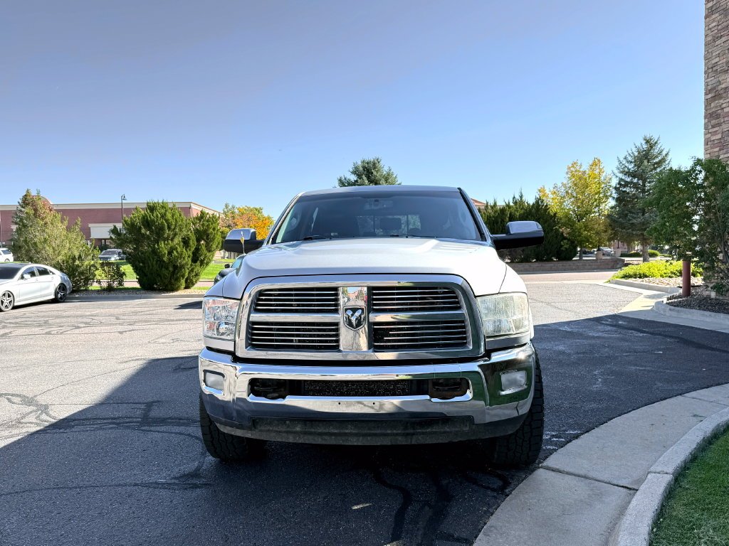Used 2012 Silver Ram Laramie image 3