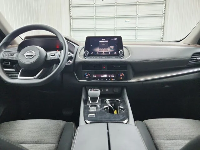 Used 2023 White Nissan SV image 25