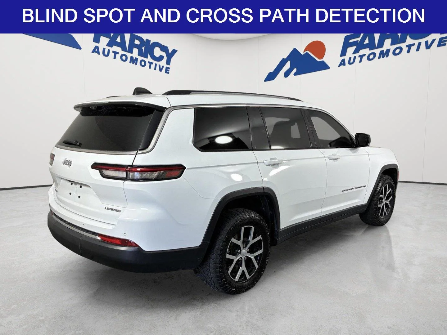 Used 2023 Bright White Clearcoat Jeep Limited image 5