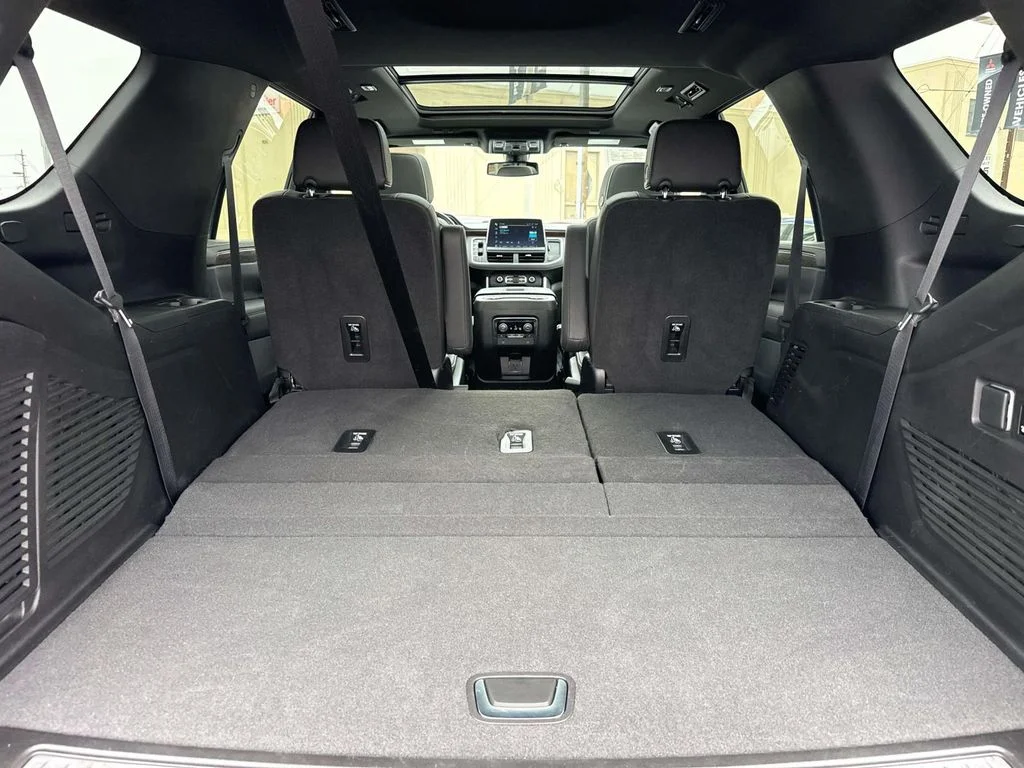 Used 2022 Iridescent Pearl Tricoat Chevrolet Premier image 13