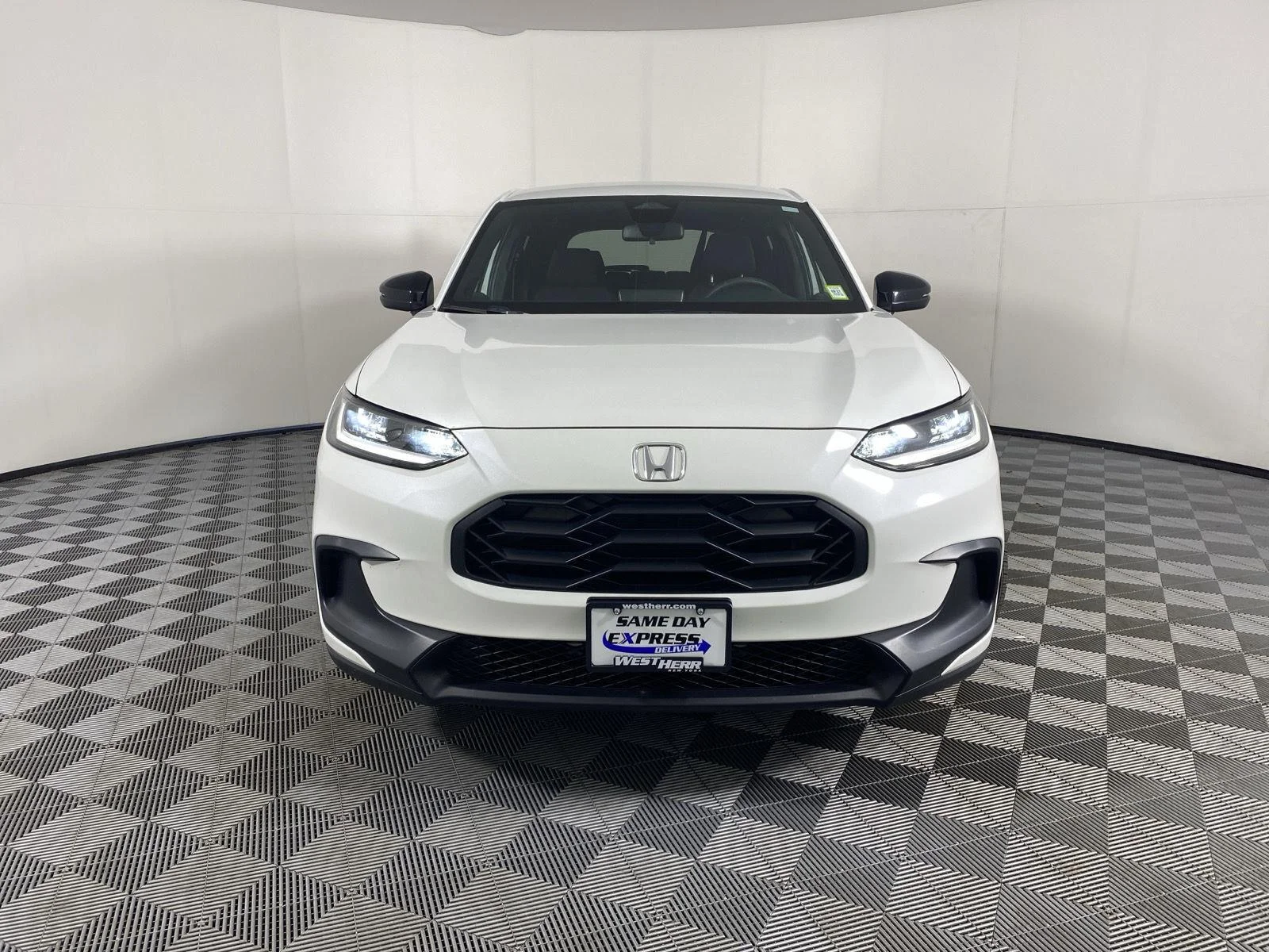 Used 2024 Platinum White Pearl Honda Sport image 2