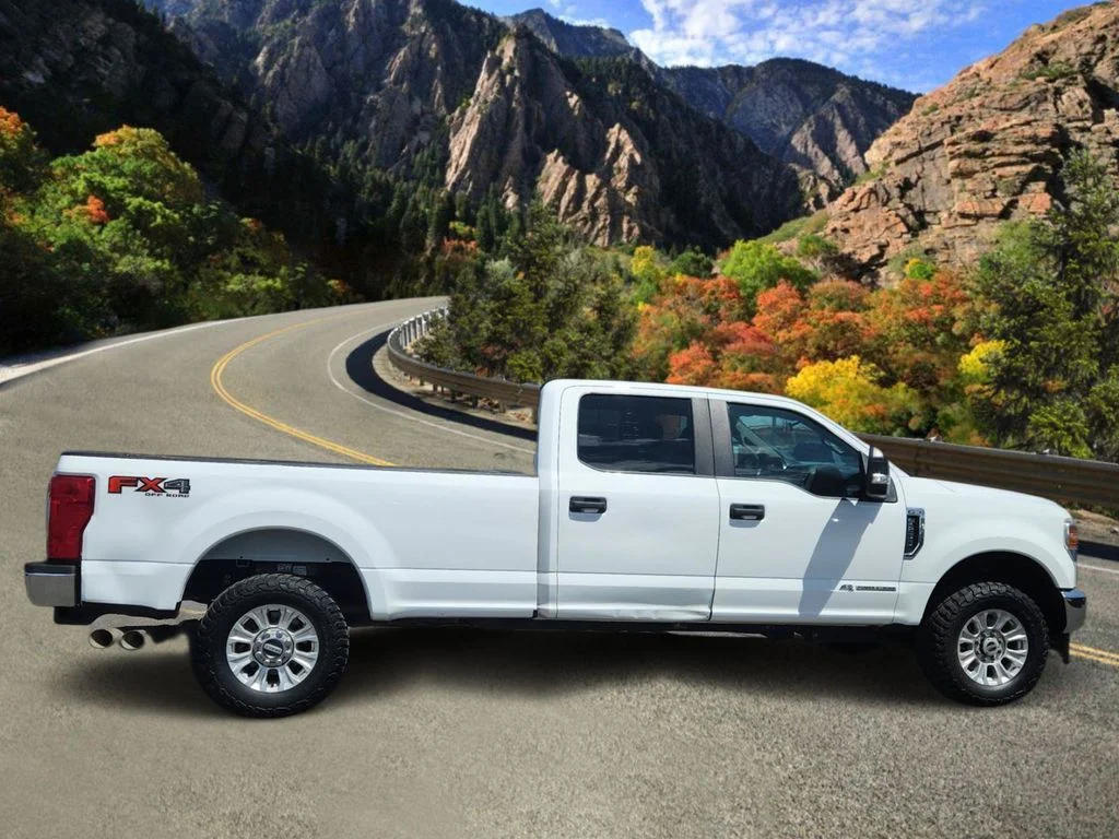 Used 2022 White Ford XL image 2