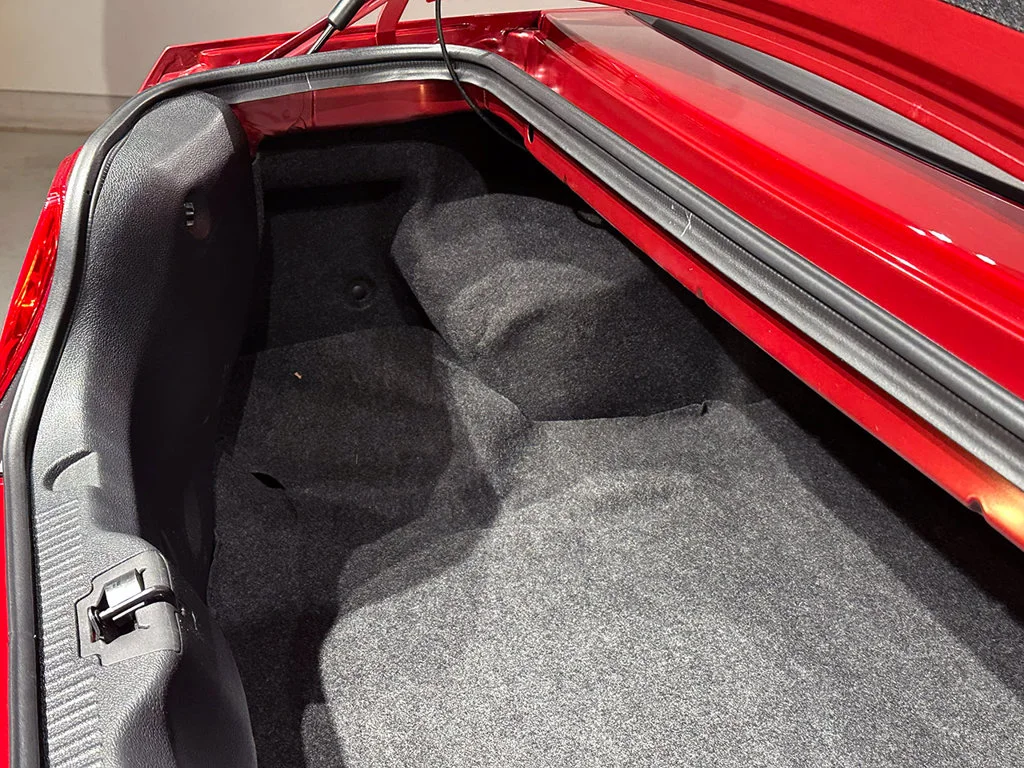 Used 2010 Red Ford V6 image 40