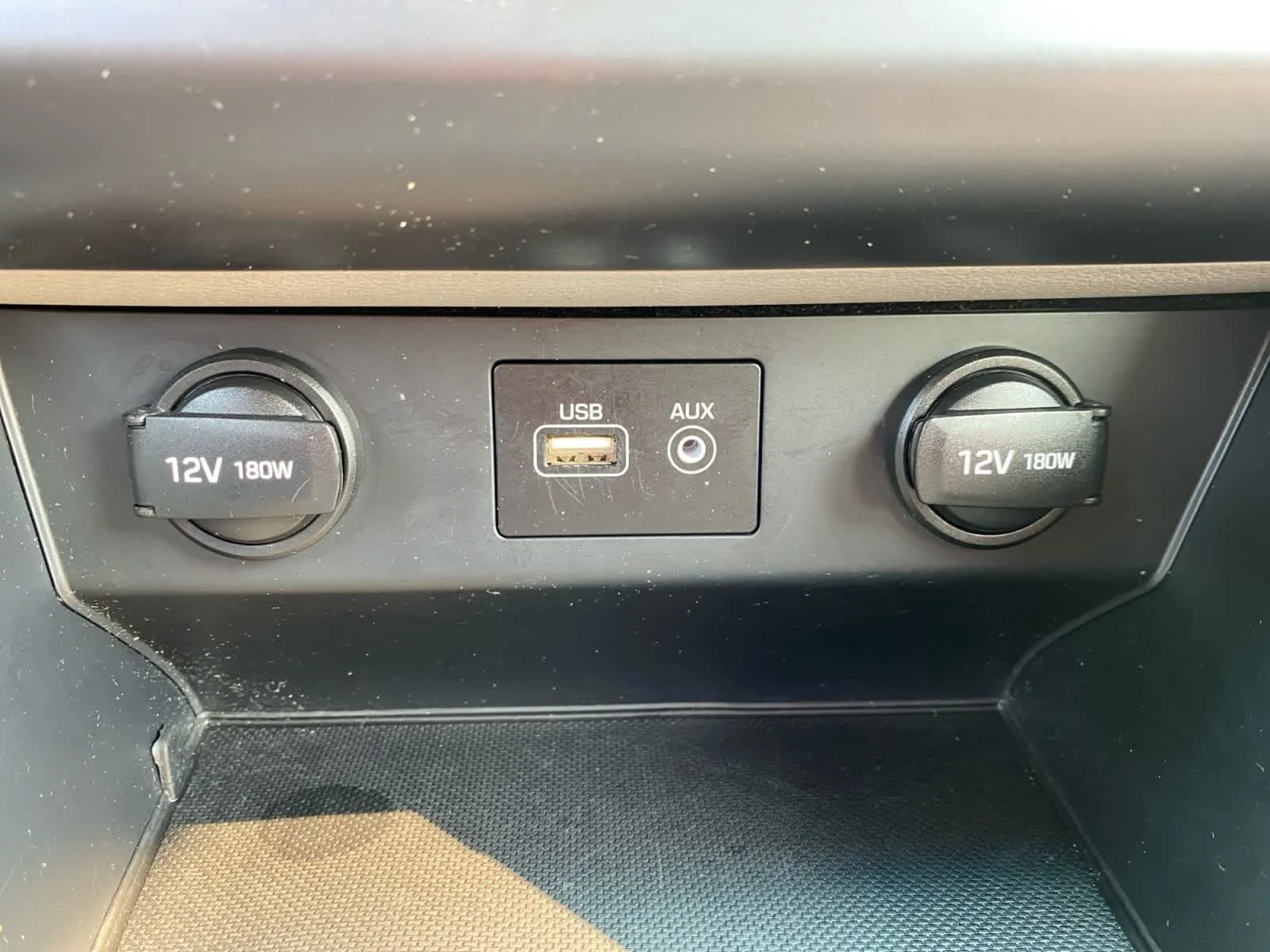 Used 2019 Scarlet Red Hyundai SE image 29