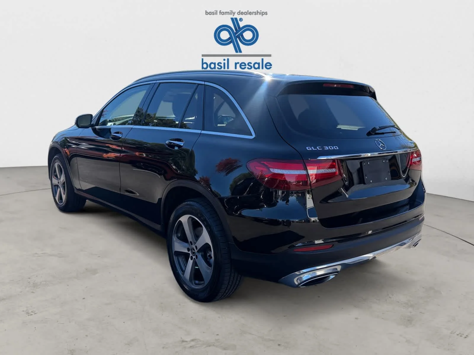 Used 2019 Black Mercedes-Benz GLC 300 image 5