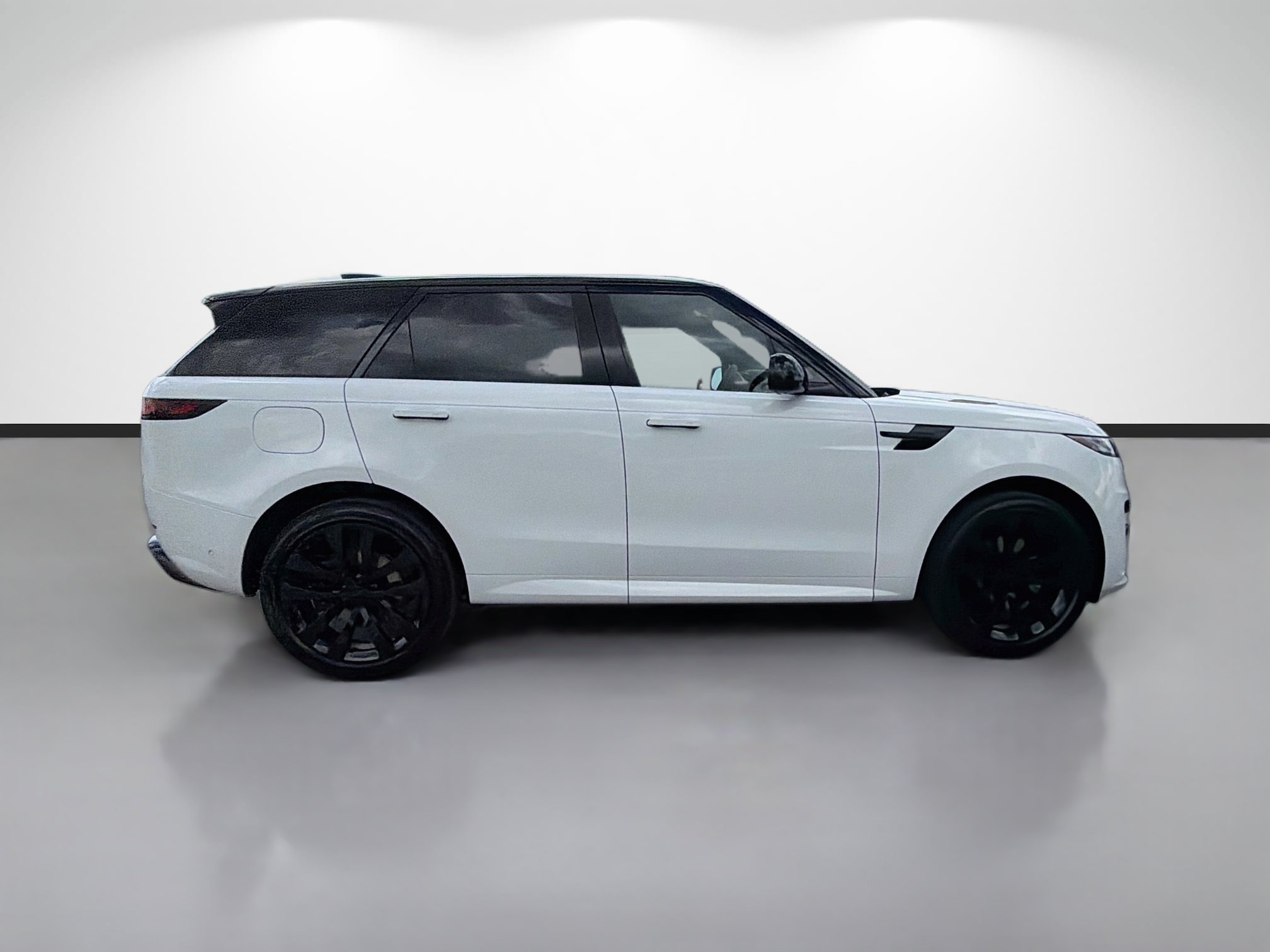 New 2027 Fuji White Land Rover Dynamic SE image 6