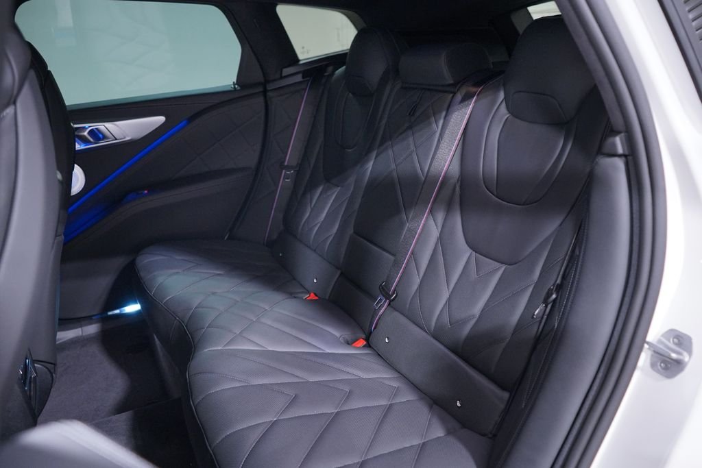 New 2026 White Metallic BMW Label image 16