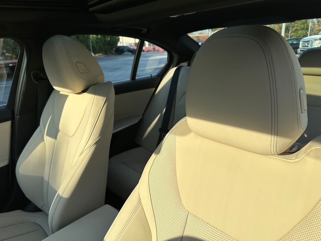 Used 2026 Alpine White BMW 330i image 17