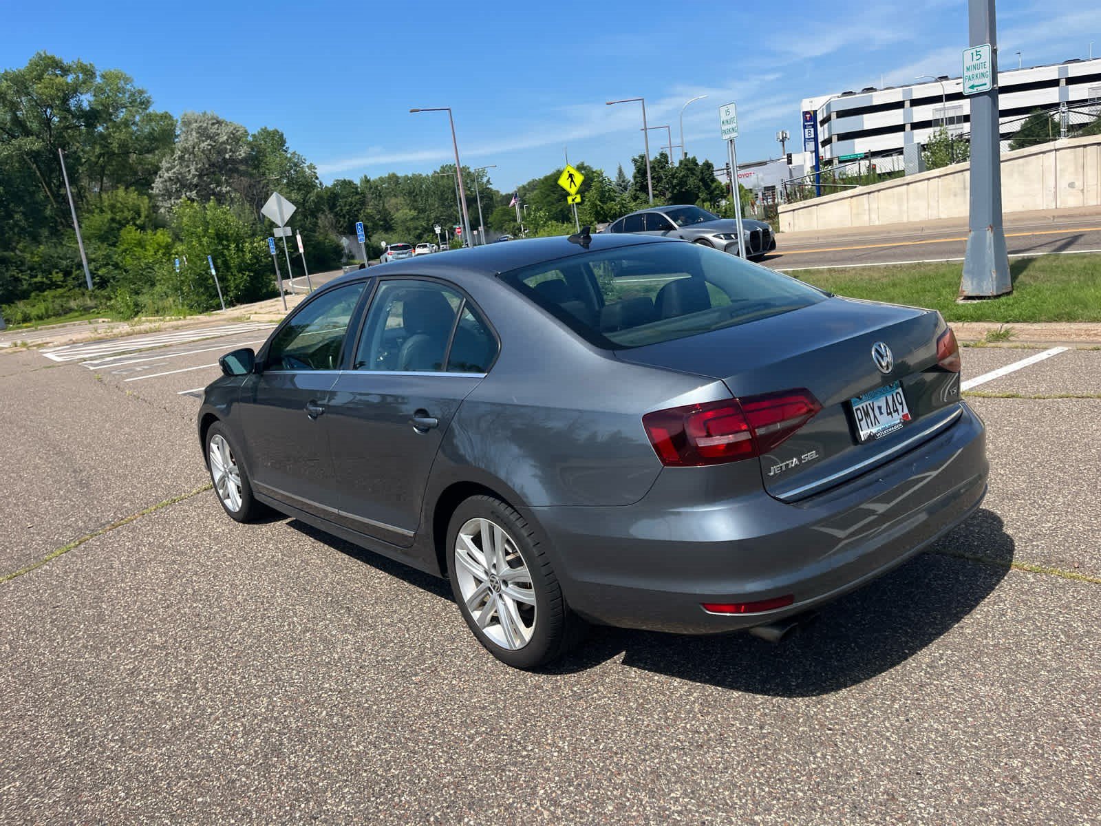 Used 2017 Platinum Gray Metallic Volkswagen 1.8T SEL image 2