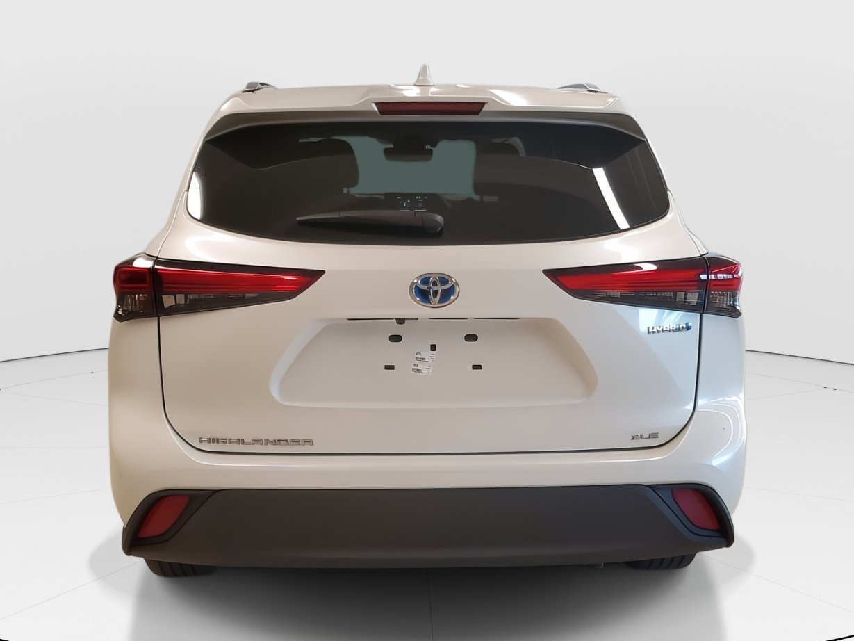 Used 2021 Blizzard Pearl Toyota Hybrid XLE image 6