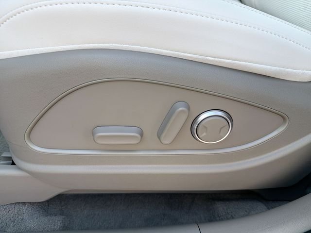 New 2026 White Hyundai SEL 7P image 44