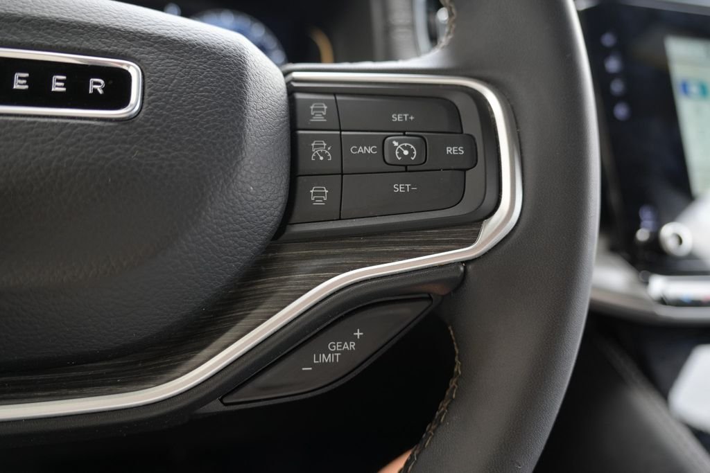 Used 2024 White Jeep Series II image 13