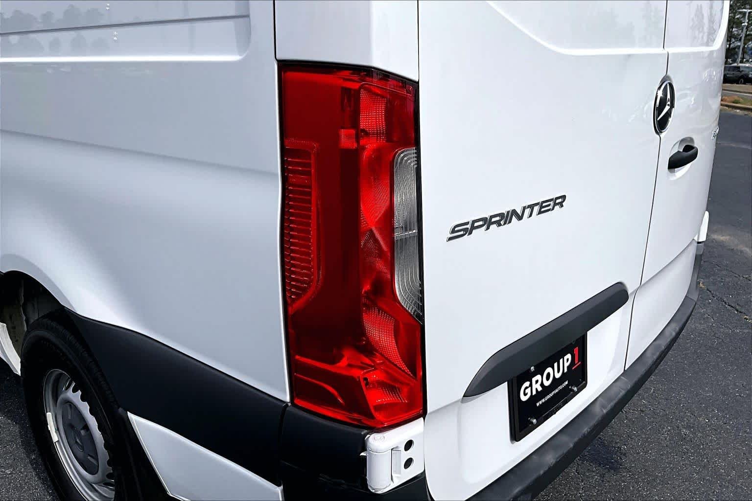 Used 2023 Arctic White Mercedes-Benz  image 31