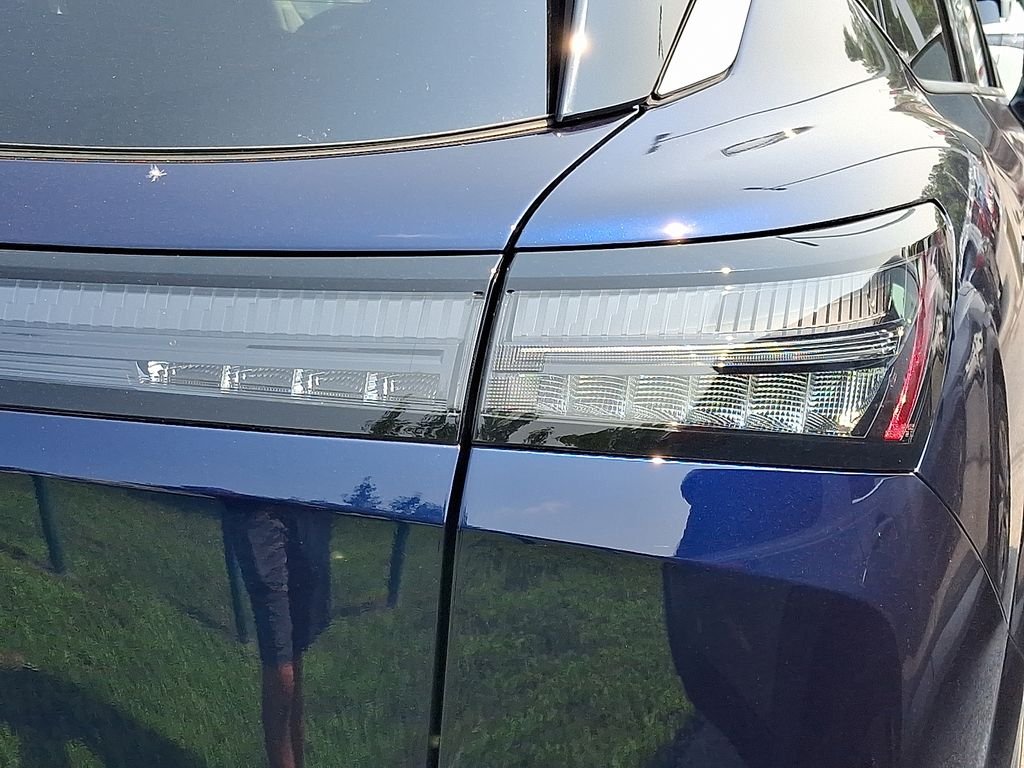 Used 2025 Blue Nissan SL image 7