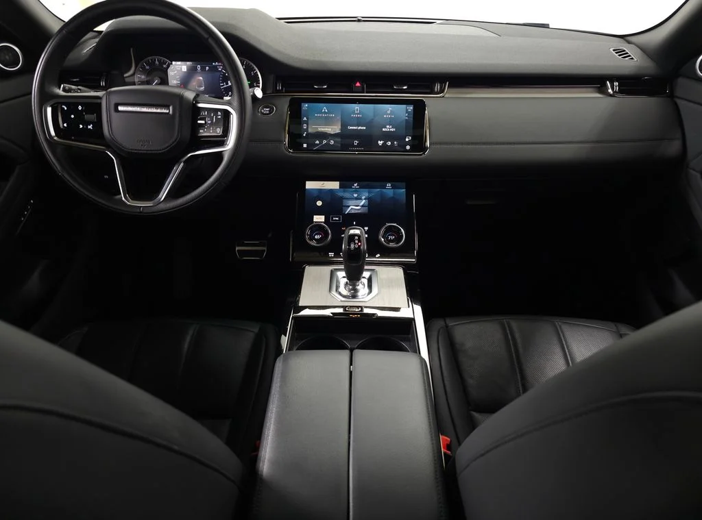 Used 2023 White Land Rover R-Dynamic SE image 12