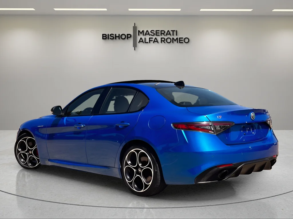 Used 2024 Blue Alfa Romeo Veloce image 3