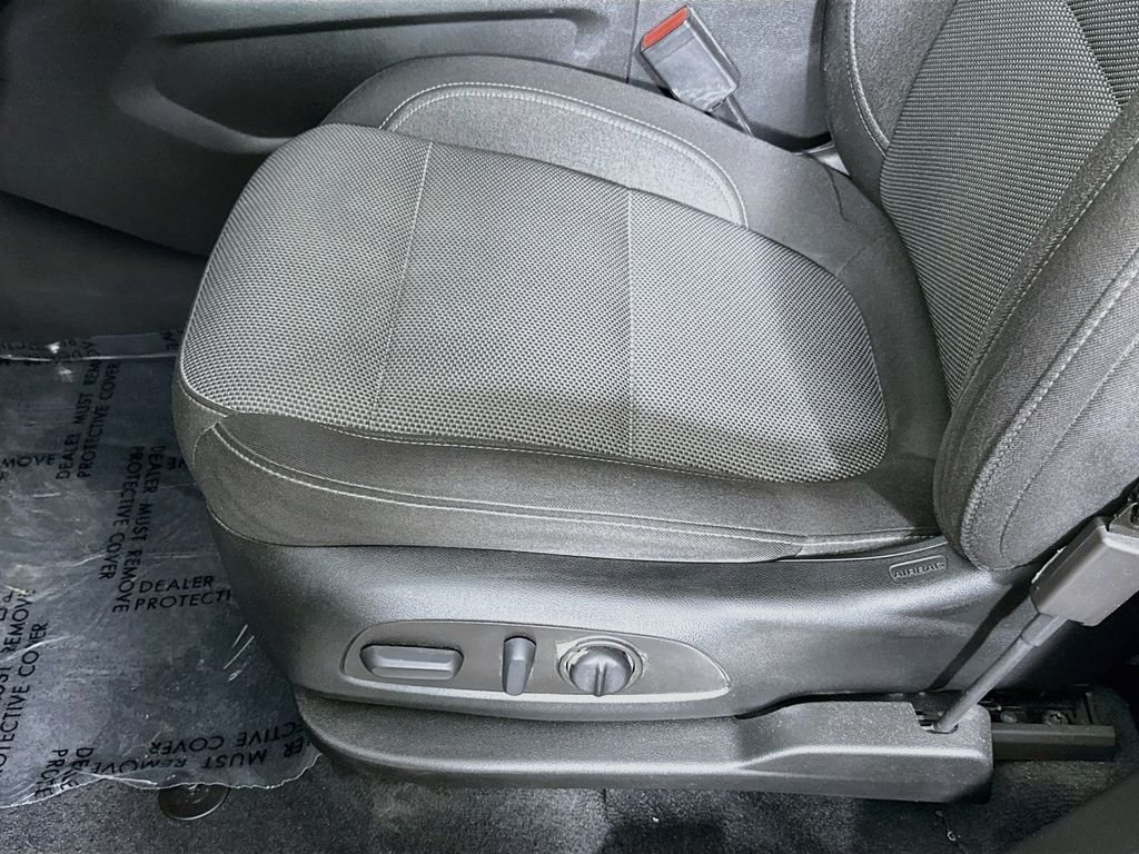 Used 2022 Green Chevrolet LT image 18