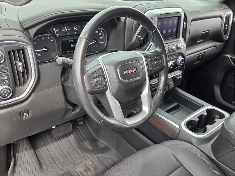 Used 2022 Onyx Black GMC 4WD CREW CAB 147" SLT image 11