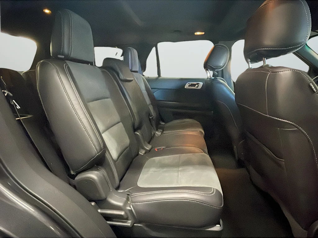 Used 2015  Ford XLT image 25