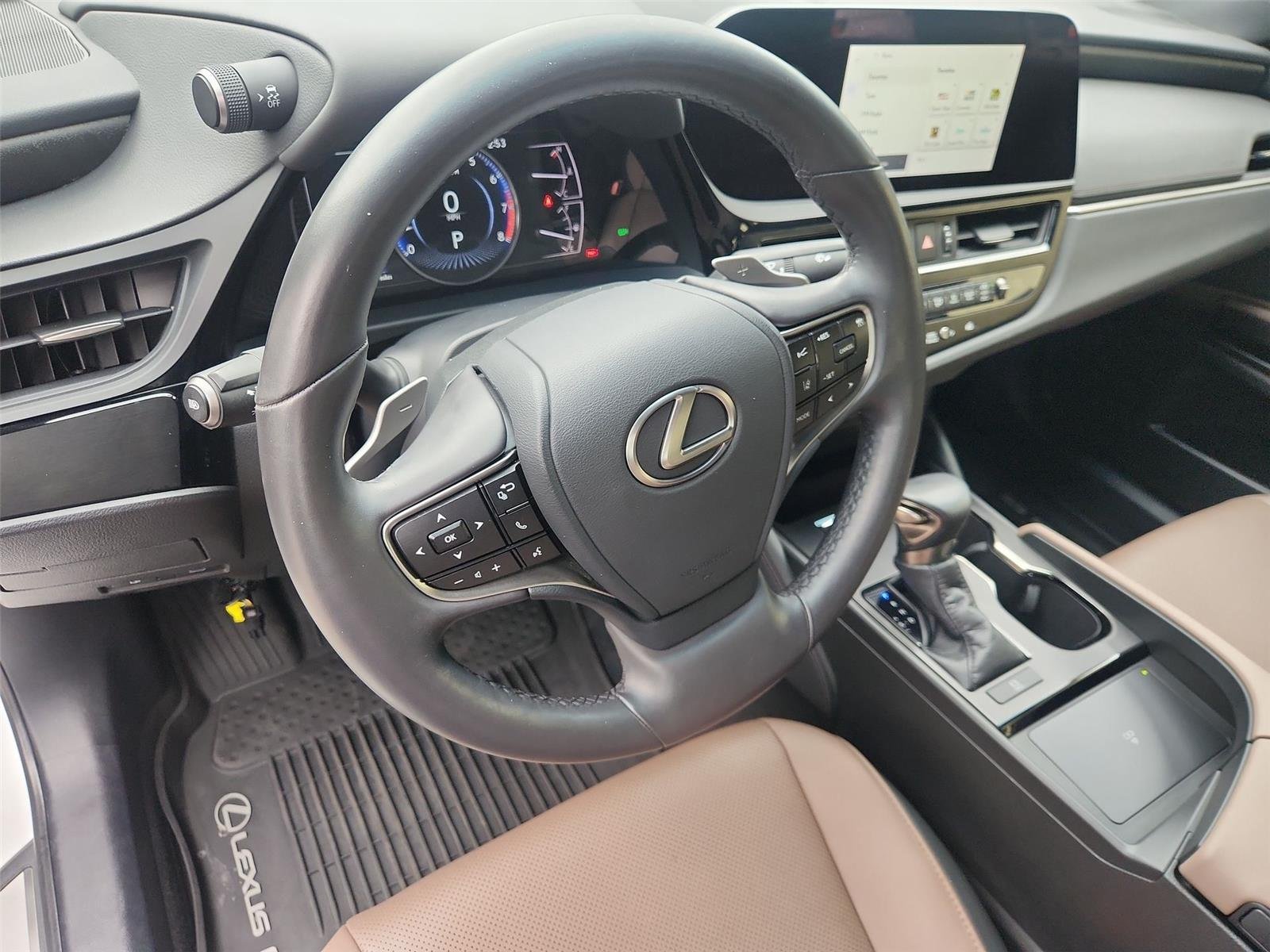 Used 2024 White Lexus ES 350 image 10