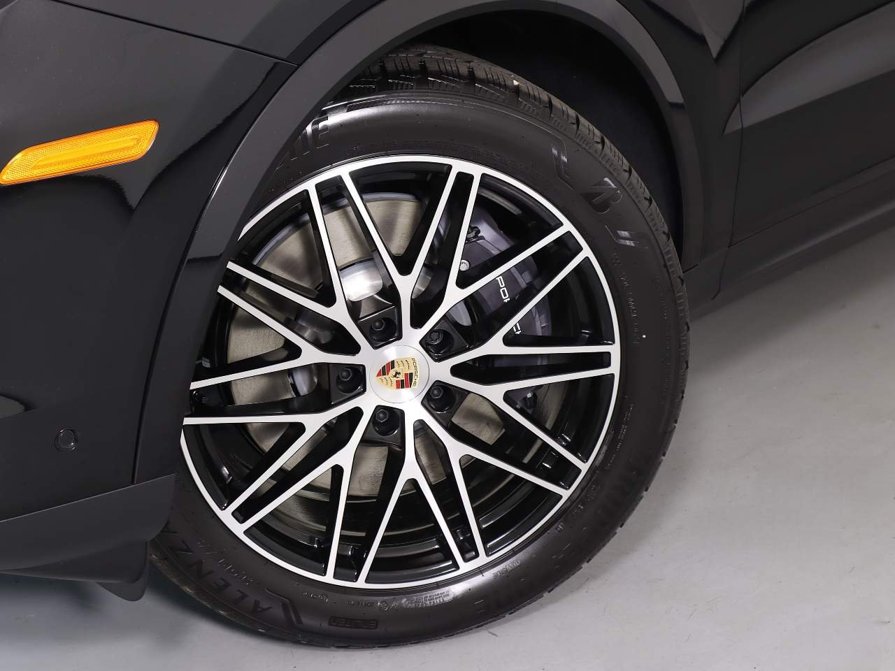 New 2026 Chromite Black Metallic Porsche E-Hybrid image 26