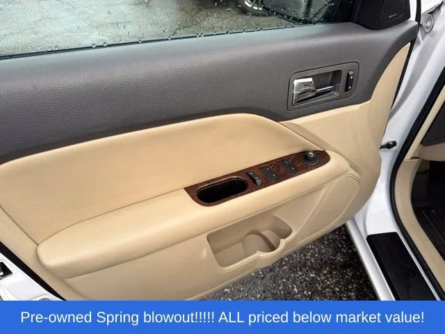 Used 2010 White Ford SEL image 20