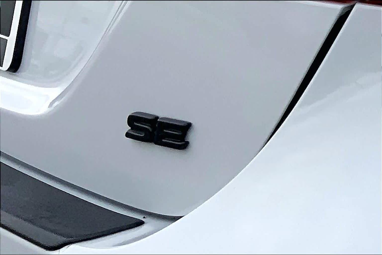 Used 2024 Ice Edge Toyota SE image 9