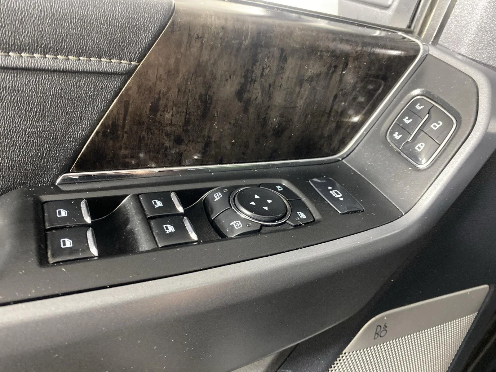 Used 2024 Agate Black Ford LARIAT image 22