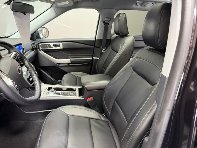 Certified Used 2021 Agate Black Metallic Ford XLT image 16
